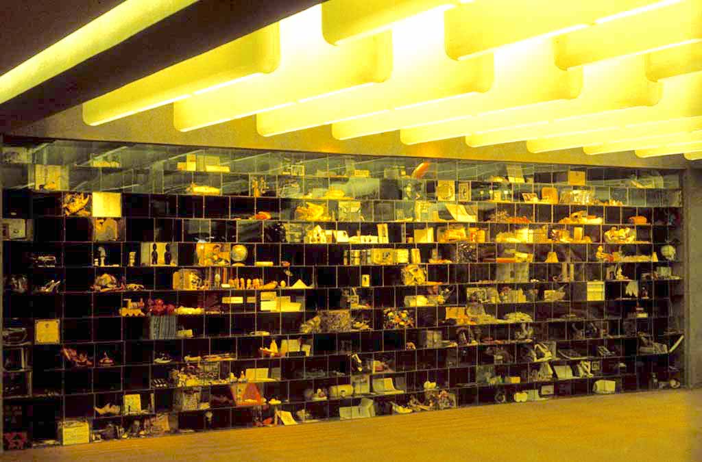 1974GLGreat Wall of 1984 National Science Library